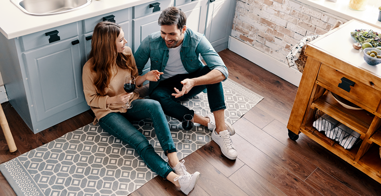 otthon plusz fiatal par otthon plusz fiatal par